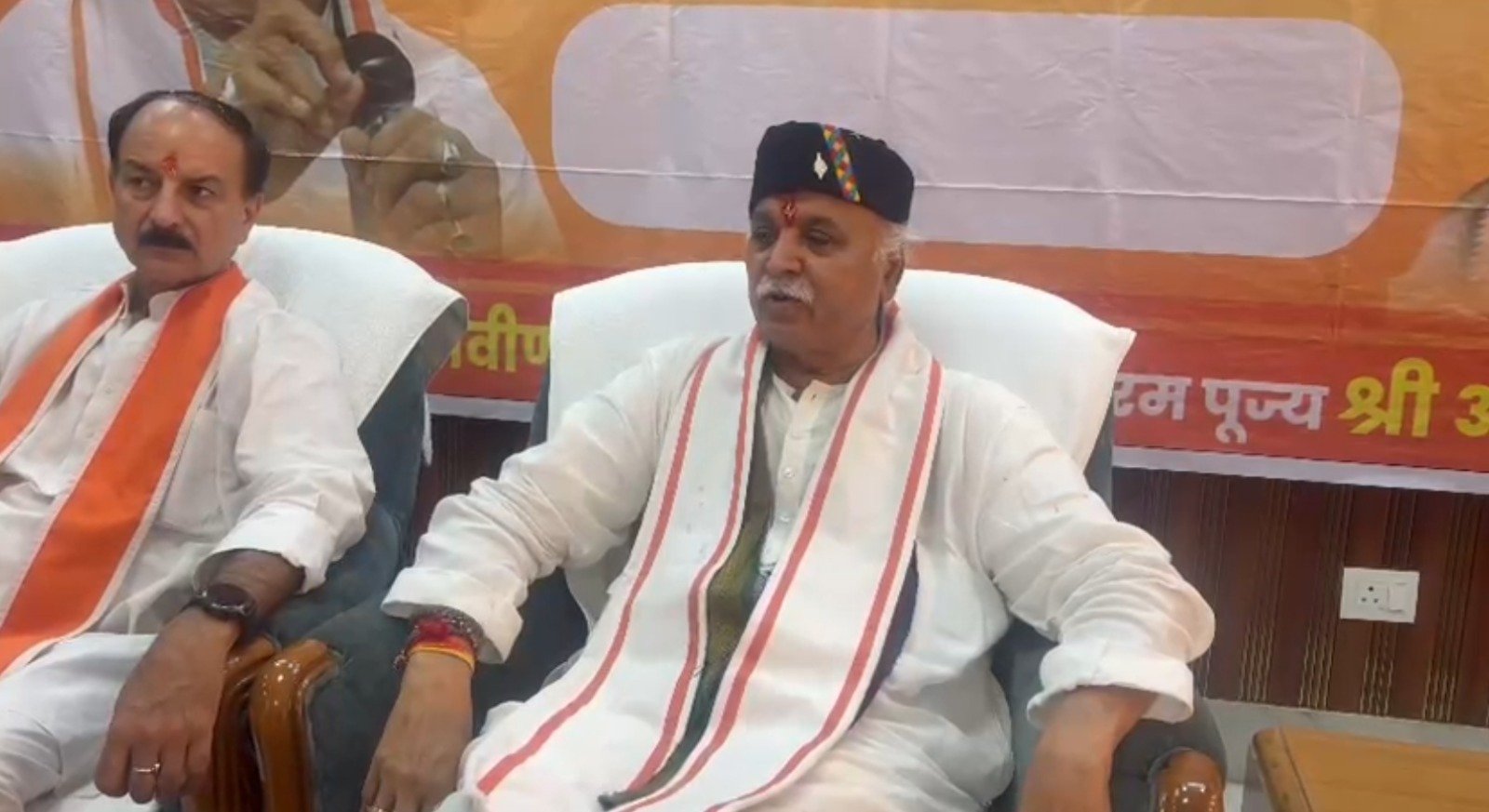 हिन्दू स्वाभिमान सम्मेलन में गरजे डॉ. प्रवीण तोगड़िया, अवैध घुसपैठ और अतिक्रमण पर उठाए सवाल…