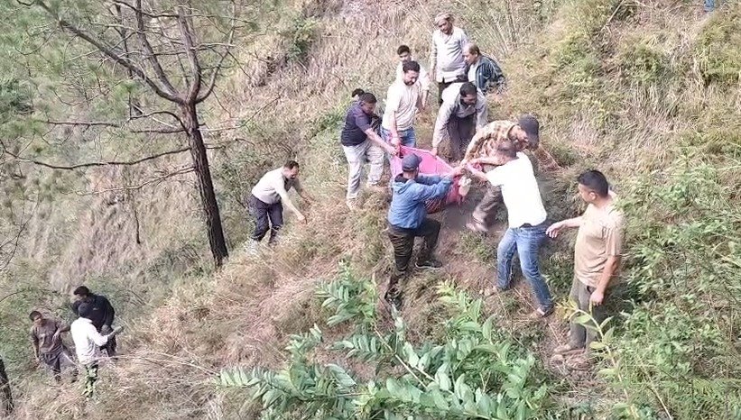 चमोली में बोलेरो दुर्घटनाग्रस्त, खाई में गिरने से चार यात्रियों की मौत…