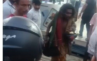 राहगीरों से अभद्रता करने वाले कथित नशेड़ी बाबा पर पुलिस की कार्रवाई