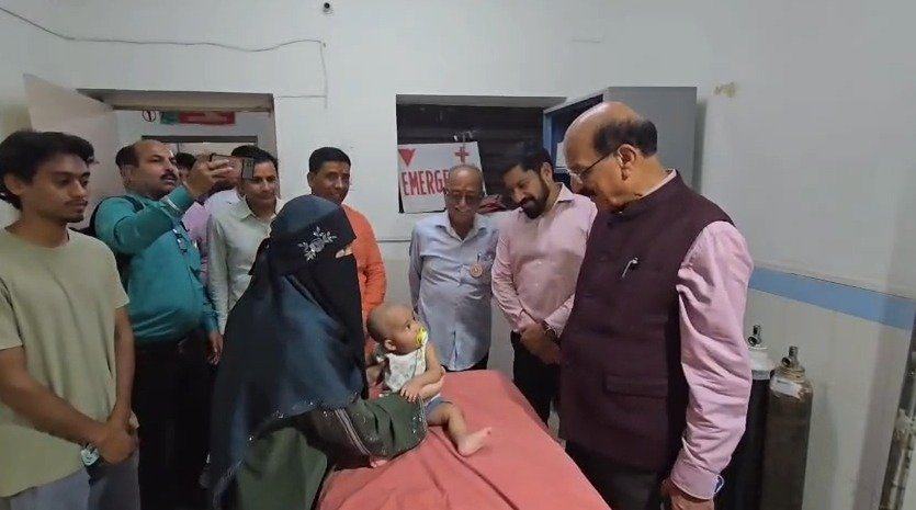 स्वास्थ्य मंत्री का रामनगर दौरा, अस्पताल की व्यवस्थाओं को सराहा…