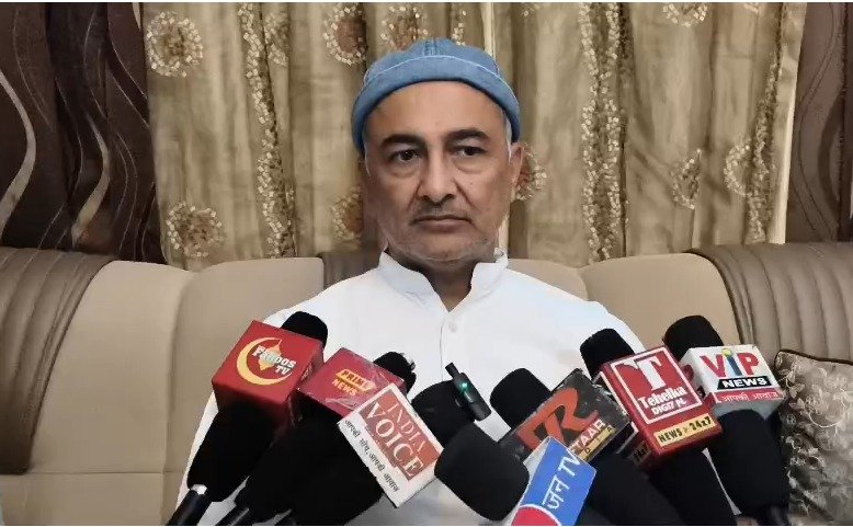 ताजिया की नाप पर विवाद, पुलिस अधिकारी पर आरोप के बाद सियासी घमासान