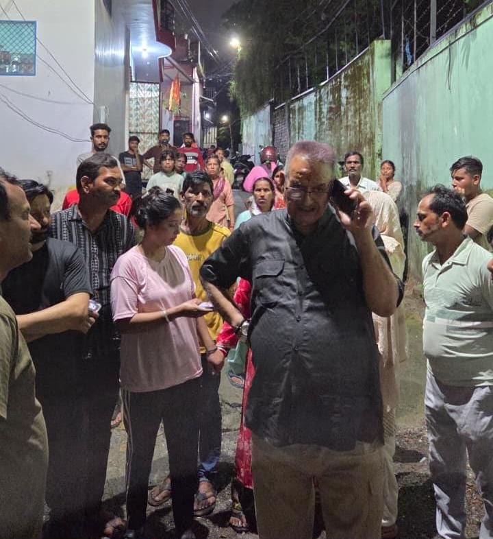 देहरादून में सुरक्षा दीवार ढही, मंत्री गणेश जोशी ने मौके पर पहुंचकर संभाली कमान