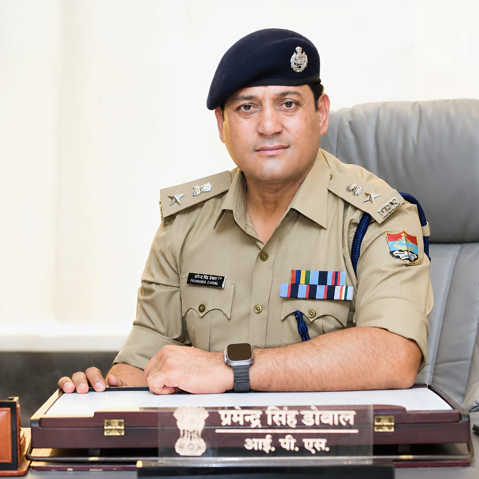 परीक्षा की गोपनीयता भंग करने का आरोप, देहरादून पुलिस ने सहायक प्रोफेसर को दबोचा