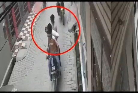 रुड़की के शास्त्री नगर में हथियार लहराने से मची अफरा-तफरी, CCTV के आधार पर पुलिस की जांच तेज