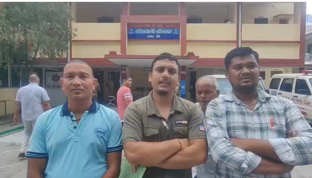 जाख डाकघर विवाद: दो कर्मचारी निलंबित, खाताधारकों को धन वापसी का भरोसा