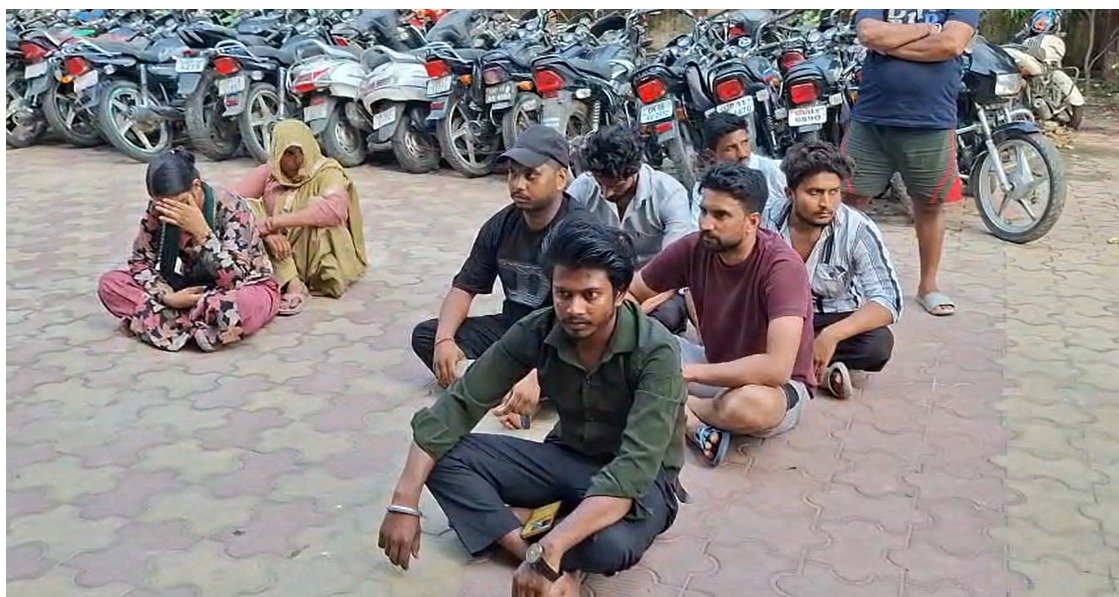 स्मार्ट मीटर लगाने पहुंची टीम और ग्रामीणों के बीच विवाद, दोनों पक्षों ने पुलिस से लगाई गुहार