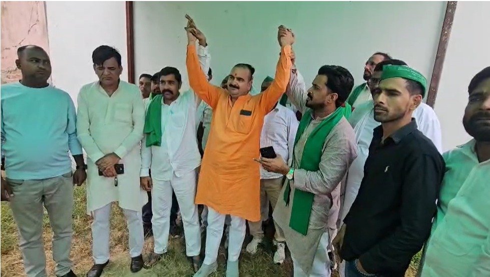 टोल शुल्क को लेकर किसानों का प्रदर्शन टला, प्रशासन ने मांगा समय