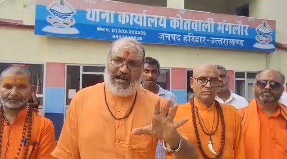 मंदिर विवाद को लेकर महंत रामस्वरूपानंद के आरोप, न्याय नहीं मिला तो आंदोलन की चेतावनी